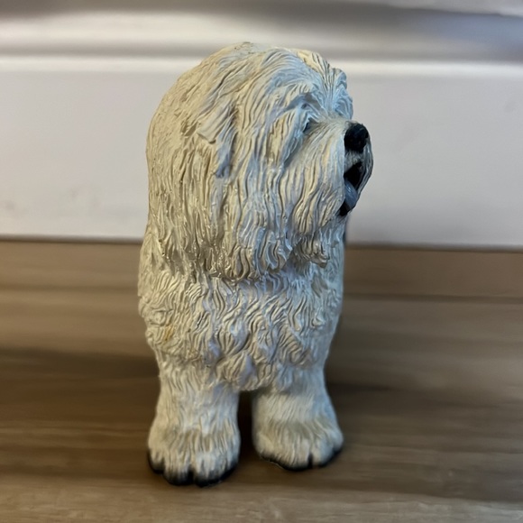 Old English Sheepdog Figurine Made of Resin - Picture 3 of 9